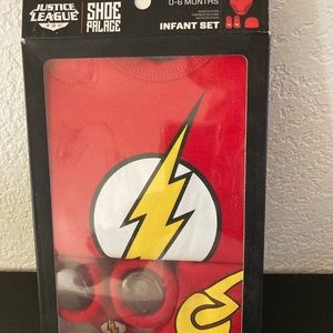 NEW JUSTICE LEAGUE 3 PIECE BODYSUIT BOOTIES CAP FLASH GORDAN SZ 0-6M Infant baby